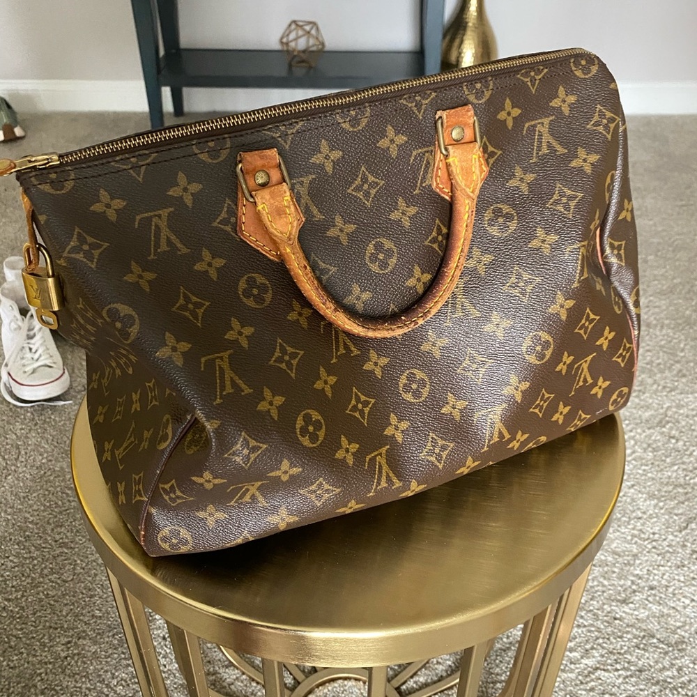 Authentic Louis Vuitton Speedy 35